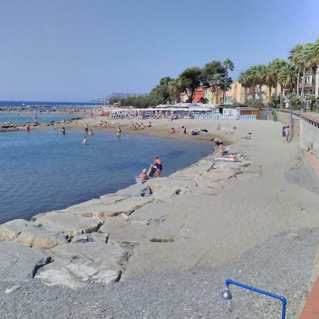 Nino Bixio Apartment Riva Ligure Bagian luar foto