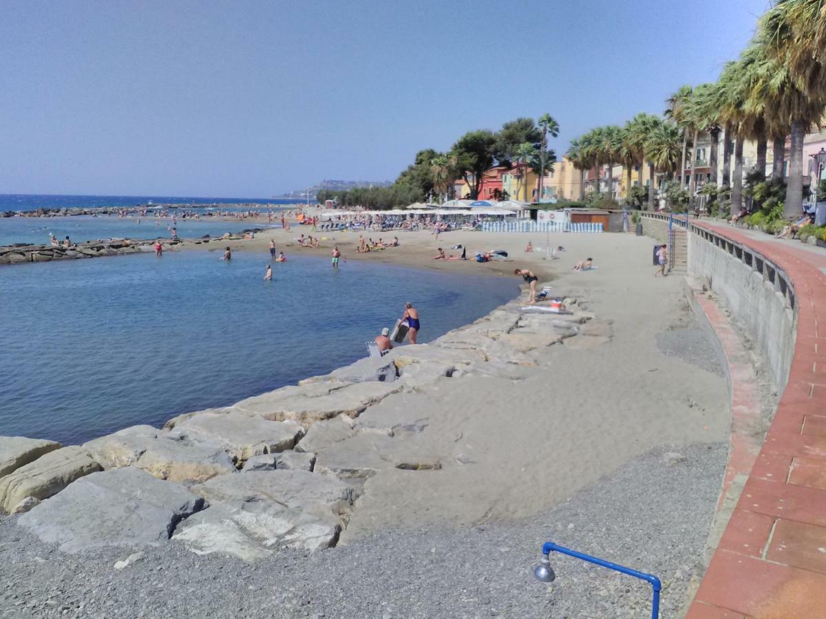Nino Bixio Apartment Riva Ligure Bagian luar foto